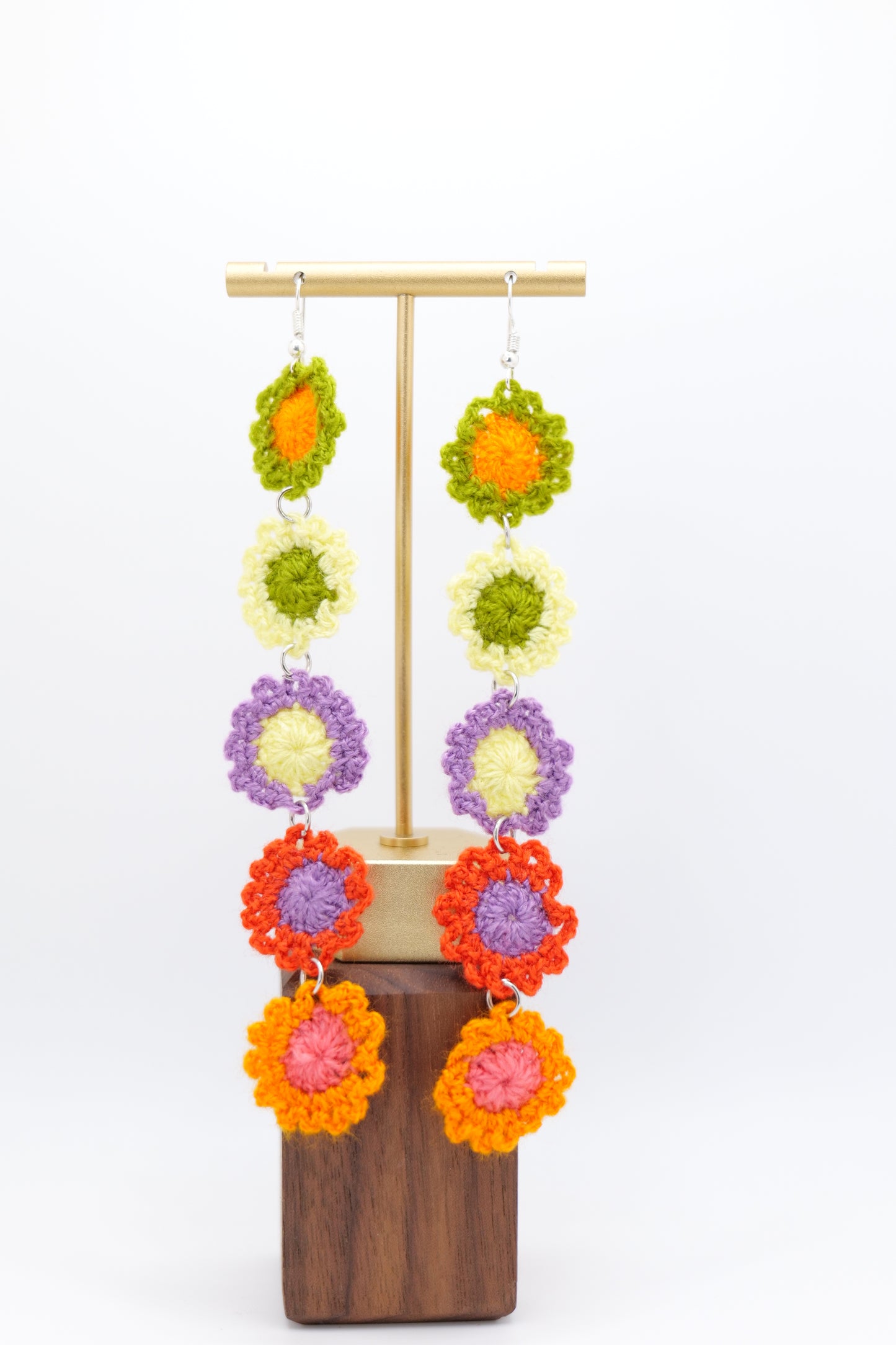 Five-flower crocheted earrings- version 2 image 2