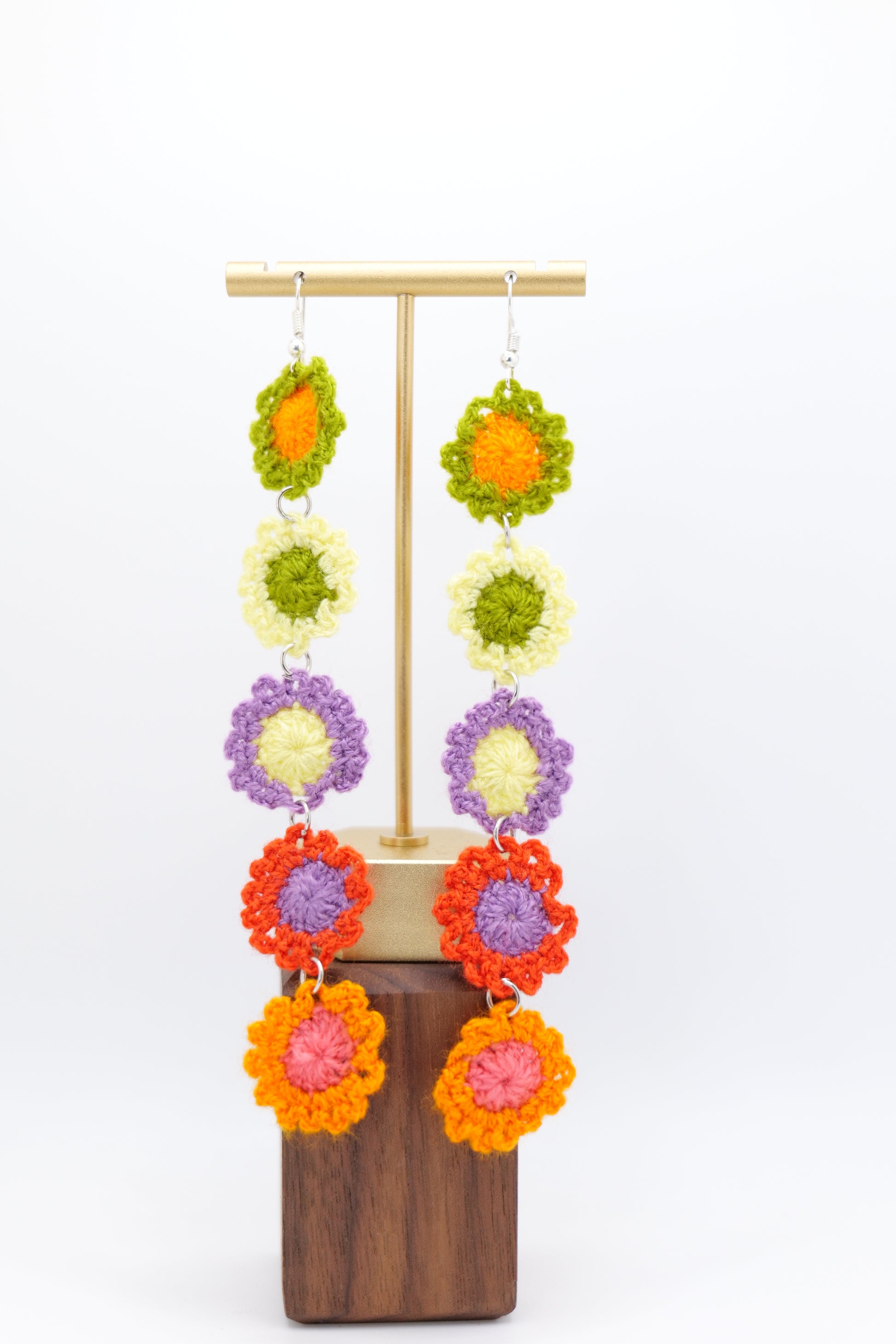 Five-flower crocheted earrings- version 2 image 2