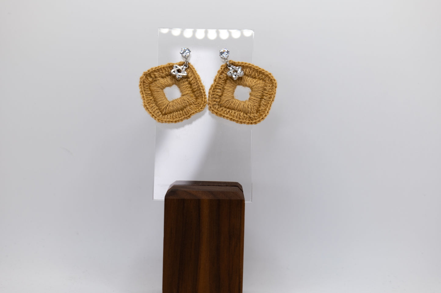 Handmade Small Star Crocheted Earrings – Crafted by Afghan Women