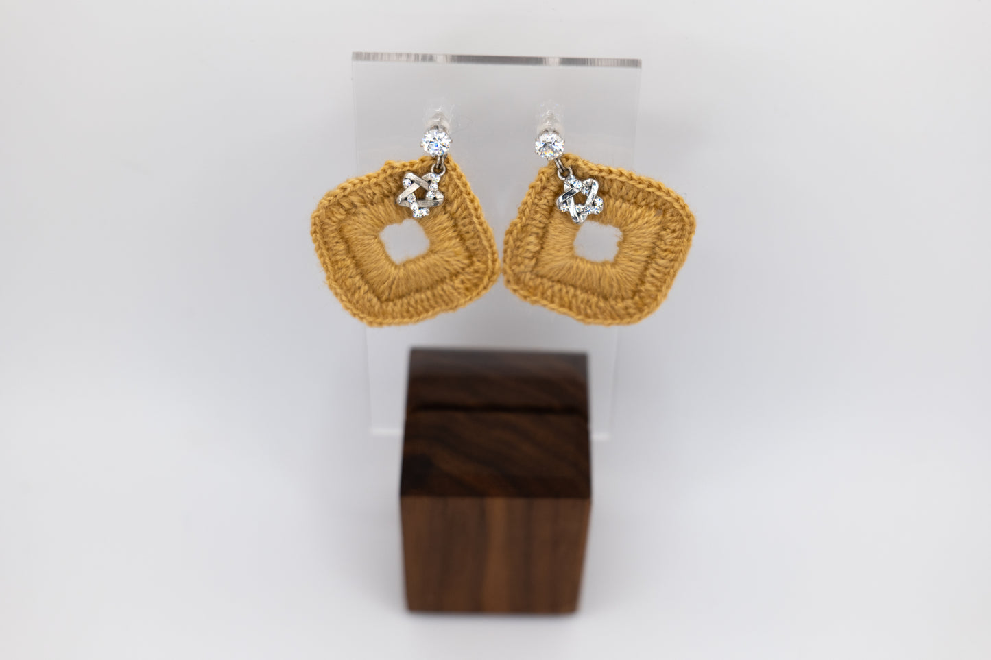 Handmade Small Star Crocheted Earrings – Crafted by Afghan Women