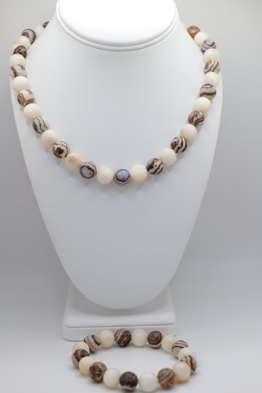 White Marble and Onyx Beaded Jewelry Set