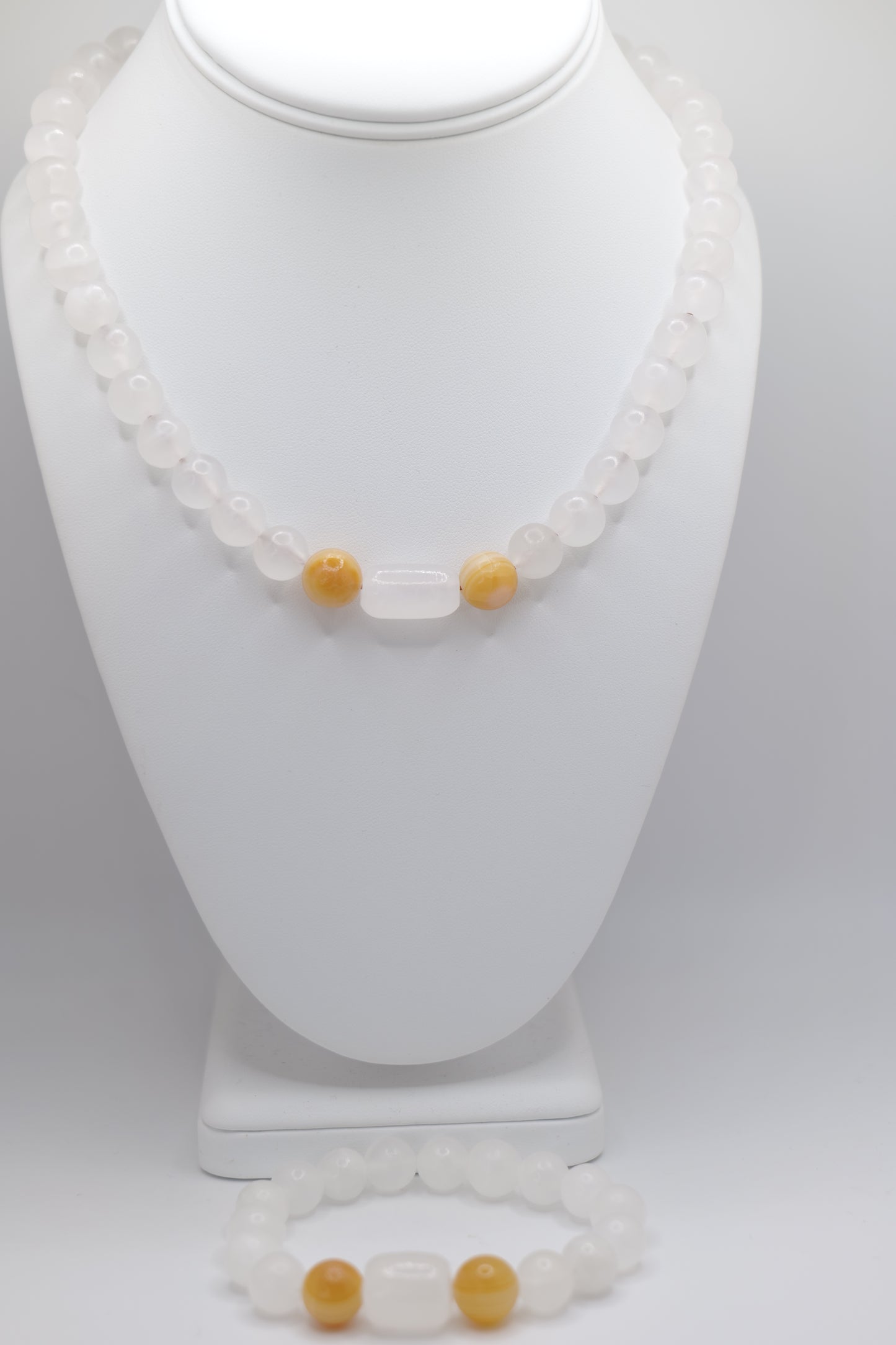 White Marble and Onyx Centerpiece Jewelry Set