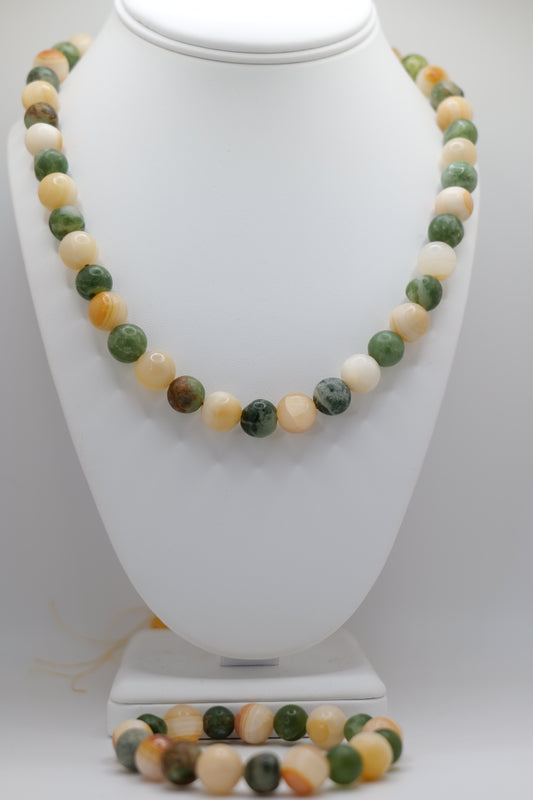 White Marble and Bowenite Jewelry Set