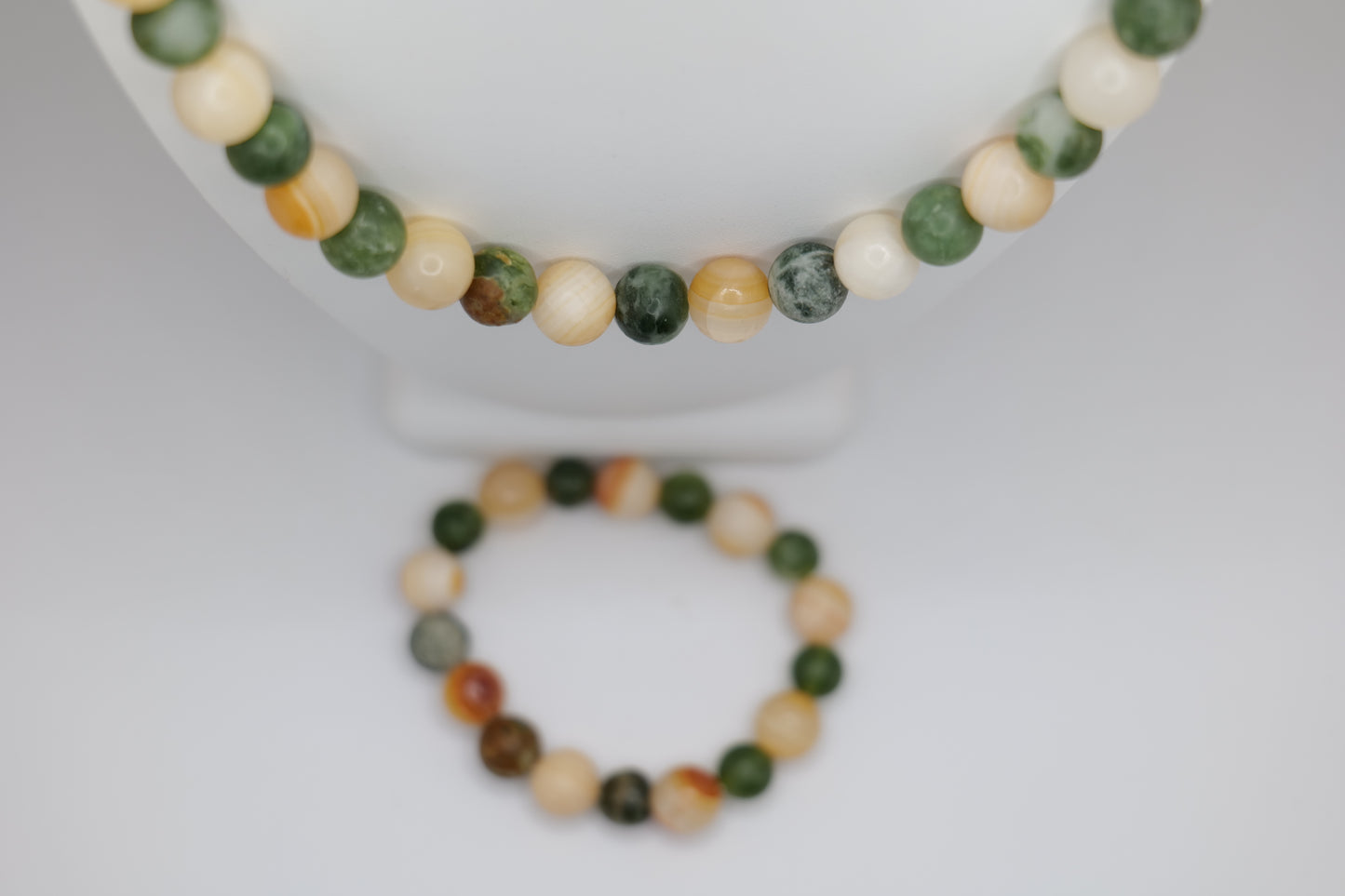 White Marble and Bowenite Jewelry Set