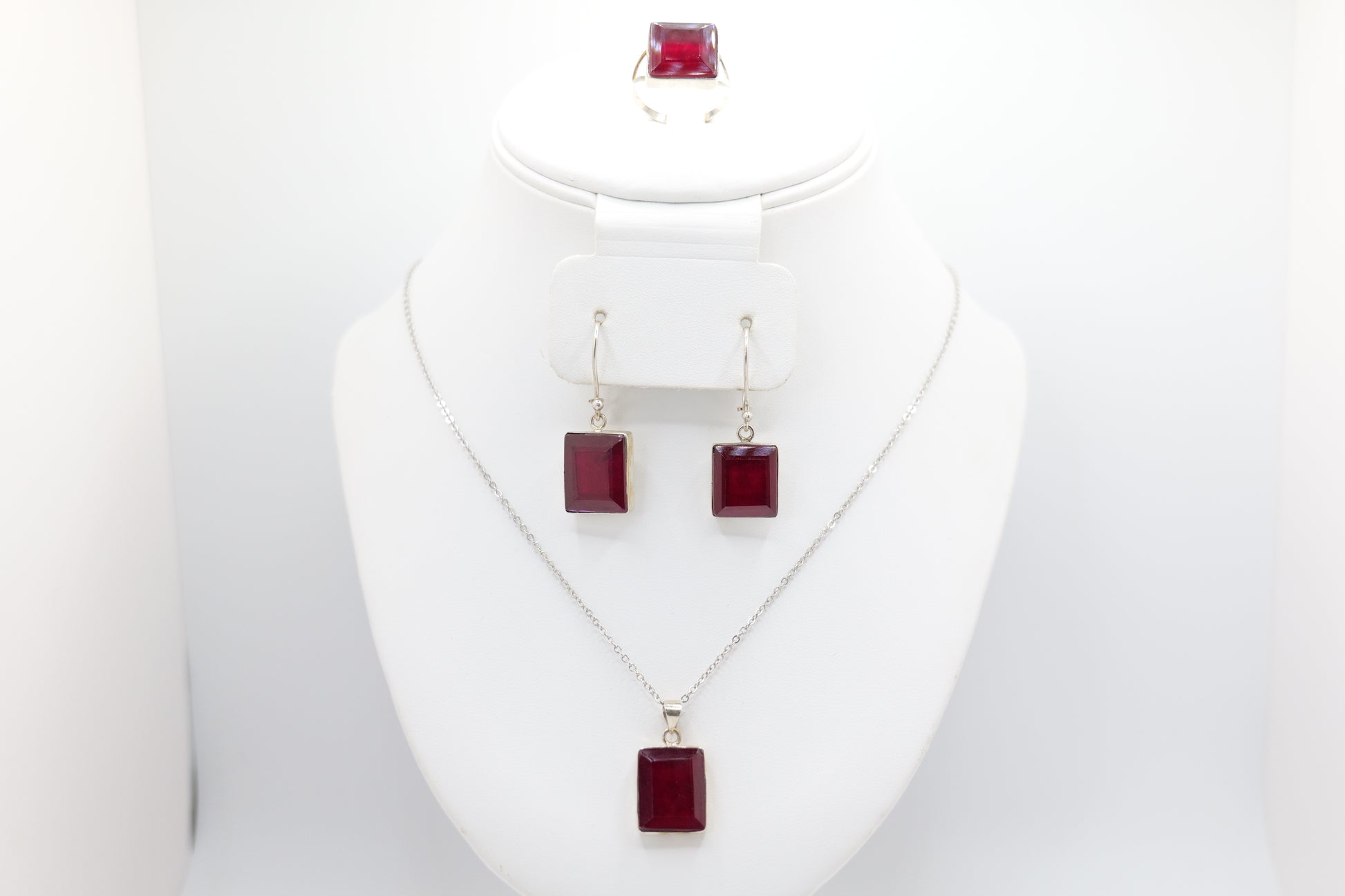 Ruby and sterling silver jewelry set image 0